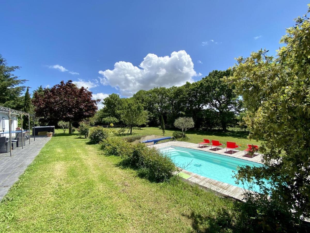 Borie Grande Villa Saint-Denis  ภายนอก รูปภาพ